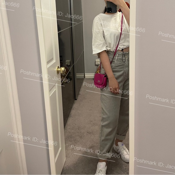 LIKE NEW 🩷 Authentic 🤎 Coach Vintage Monogram purse mini bag Crossbody Pouch - Picture 3 of 9